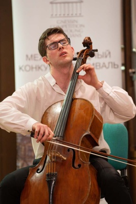 Cello-Bass (Виолончель)