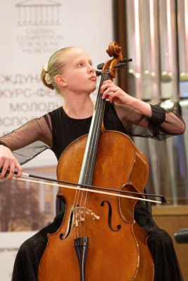Cello-Bass (Виолончель)